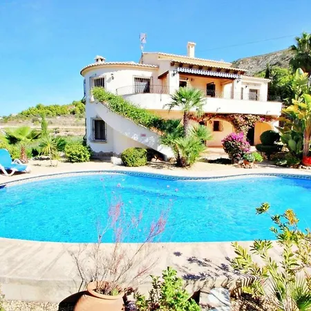 Nessa Moraira